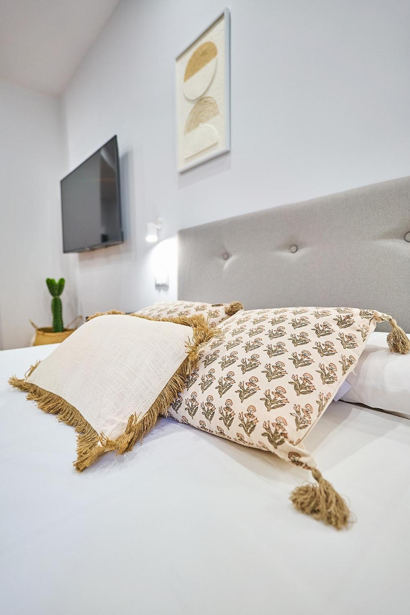 Apartamentos Esperanza By Gaiarooms Salamanca Bagian luar foto