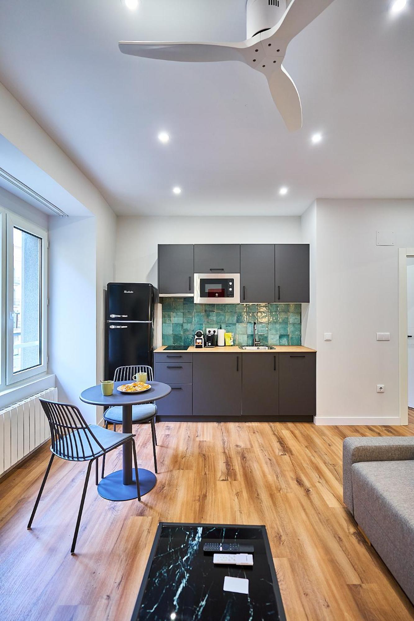 Apartamentos Esperanza By Gaiarooms Salamanca Bagian luar foto