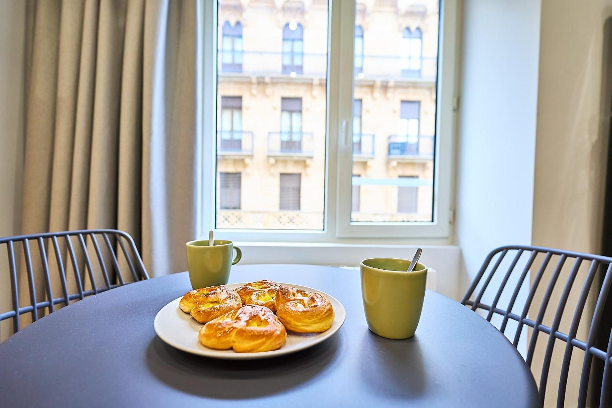 Apartamentos Esperanza By Gaiarooms Salamanca Bagian luar foto