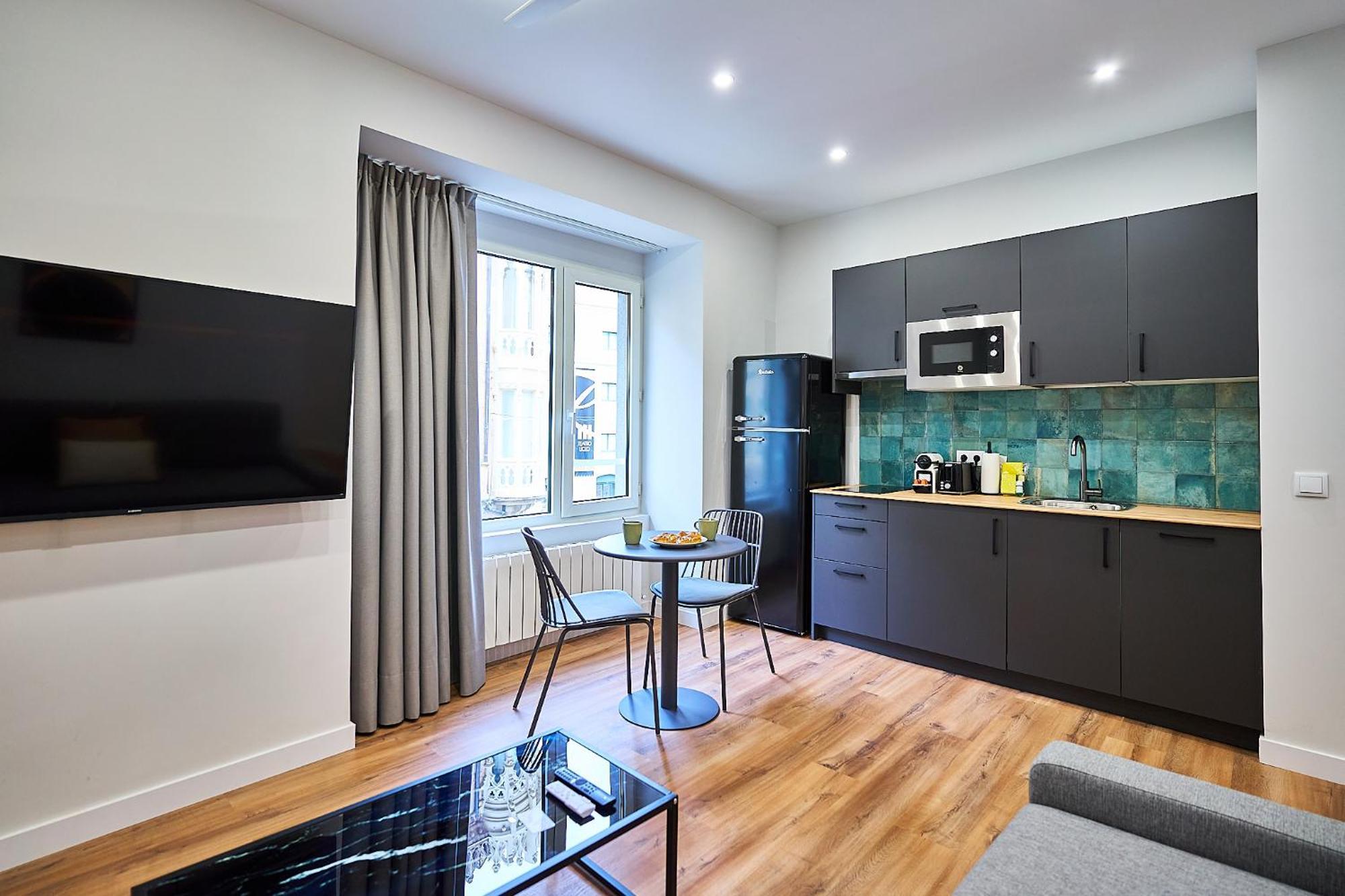 Apartamentos Esperanza By Gaiarooms Salamanca Bagian luar foto